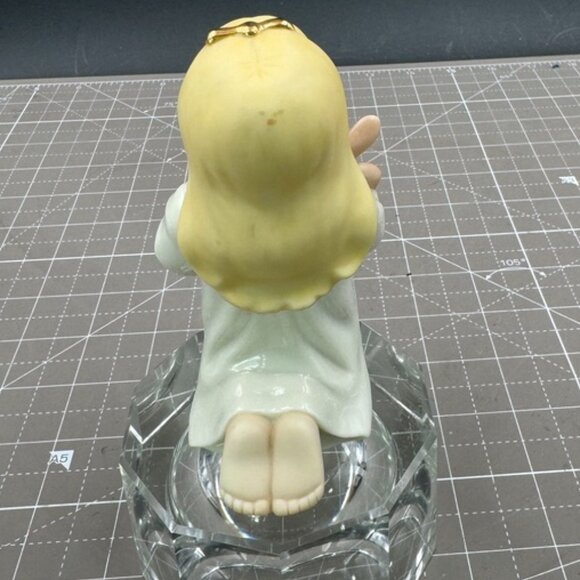 Lenox Praying Girl Figurine w/ Bunny Bedtime Prayer Porcelain - Picture 4 of 6